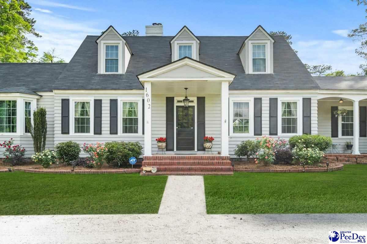 Property Photo: 1602 Cherokee Rd SC 29501-4150