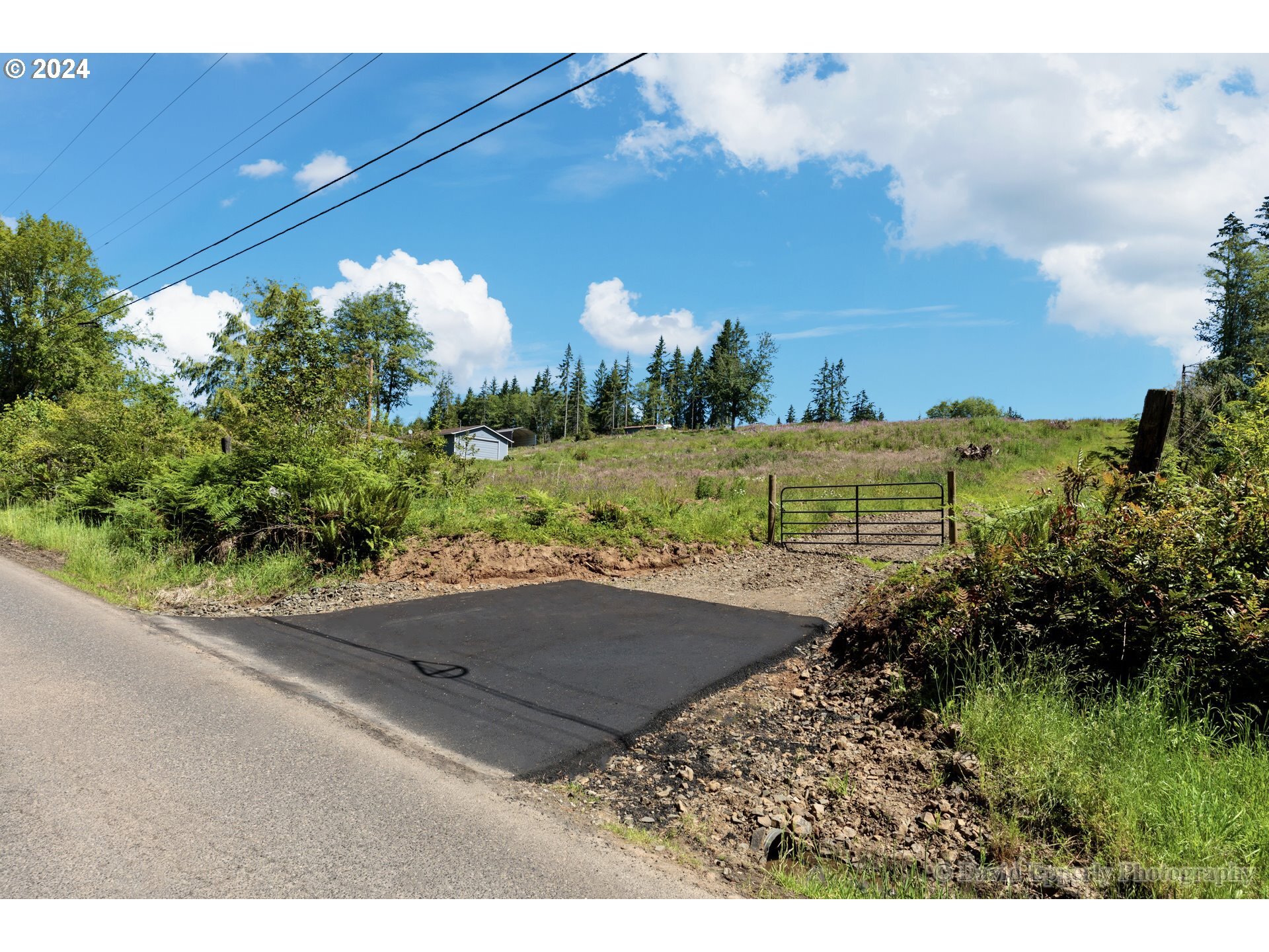 Property Photo: 75160 Lost Creek Rd OR 97016