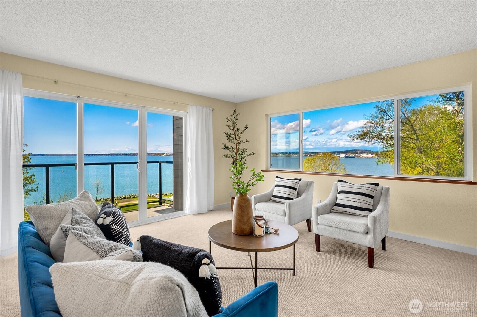 Property Photo:  444 S State Street 312  WA 98225 