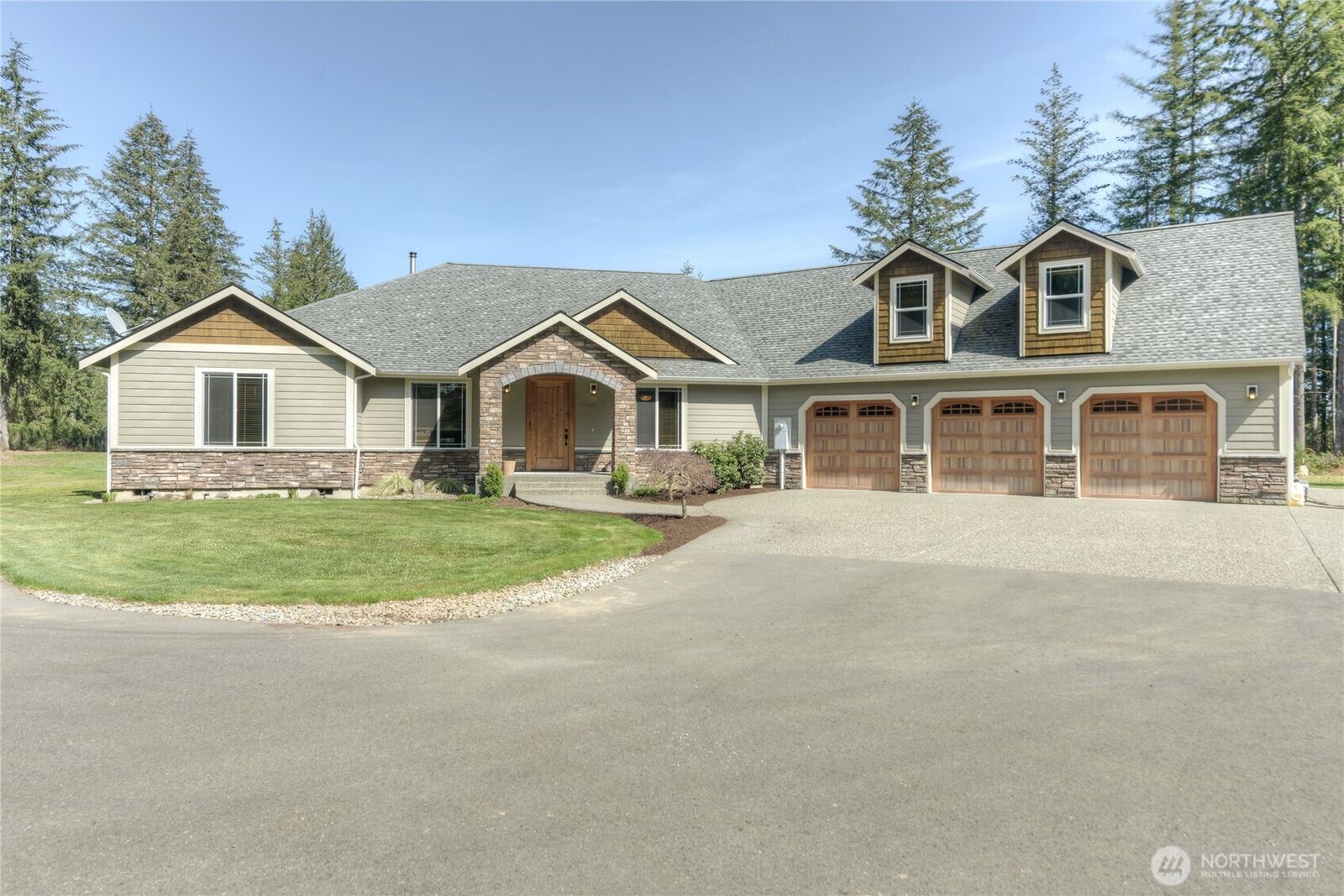 Property Photo:  11020  Gentry Lane SW  WA 98512 
