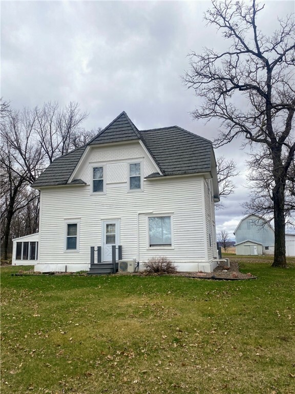 E9251 1380th Avenue  New Auburn WI 54757 photo