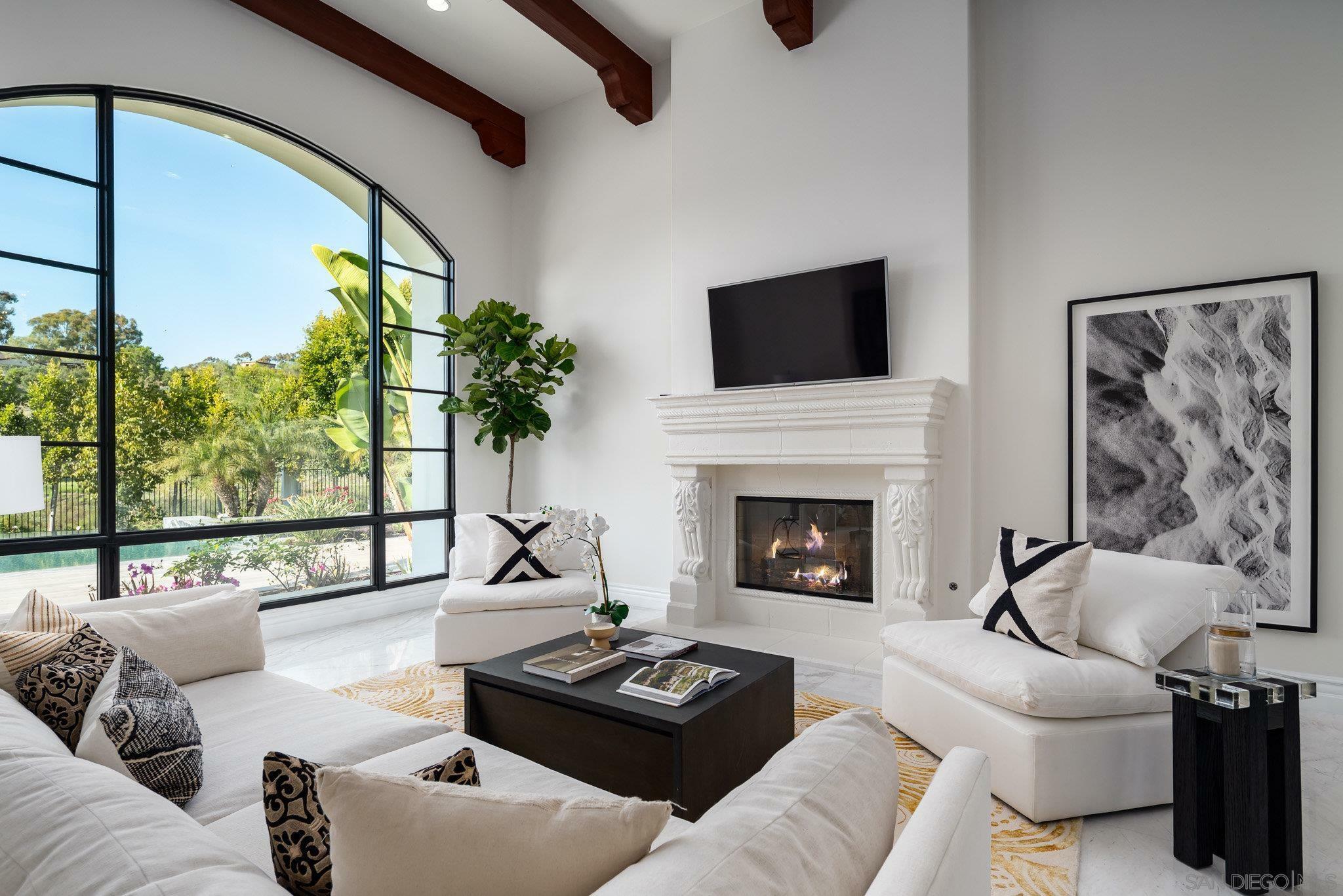 Property Photo: 7630 Iluminado CA 92127