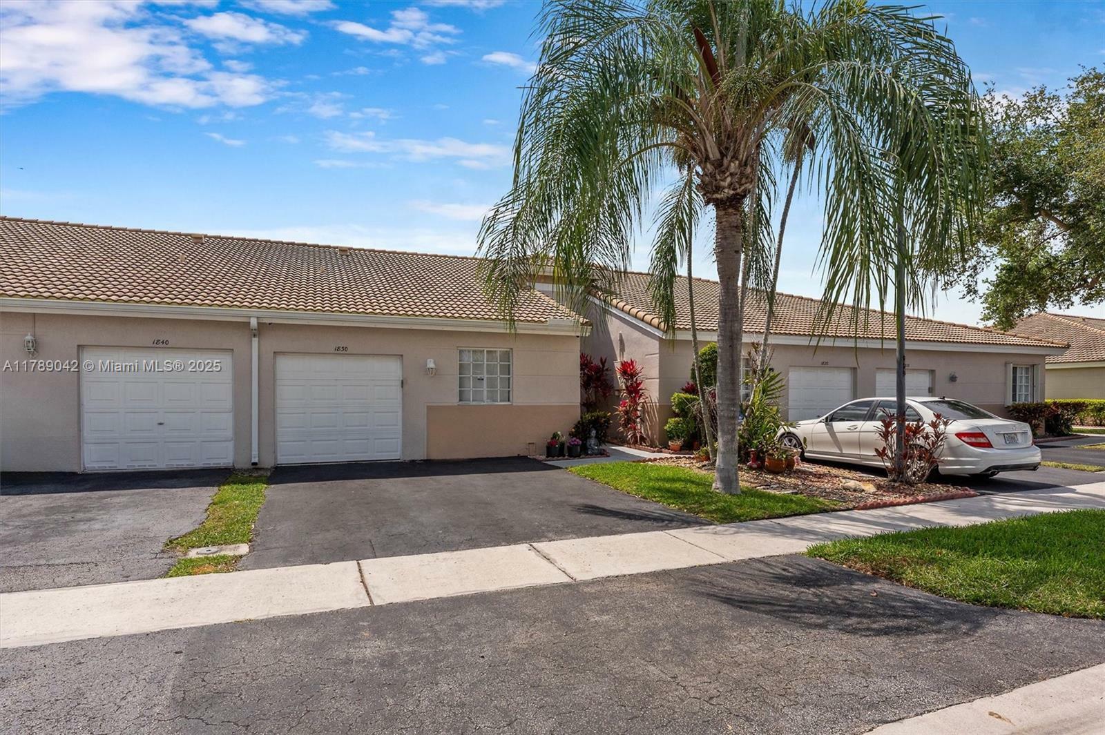 Property Photo: 1830 SW 118th Ave FL 33025