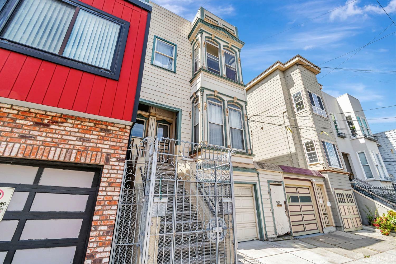 Property Photo: 828-830 Treat Avenue CA 94110