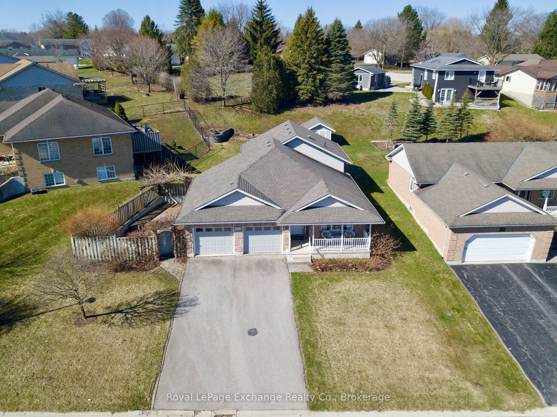 Property Photo: 172 Park Drive ON N0G 2W0