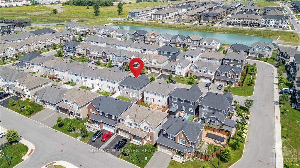 Property Photo: 34 Coppermine Street ON K2J 6P7