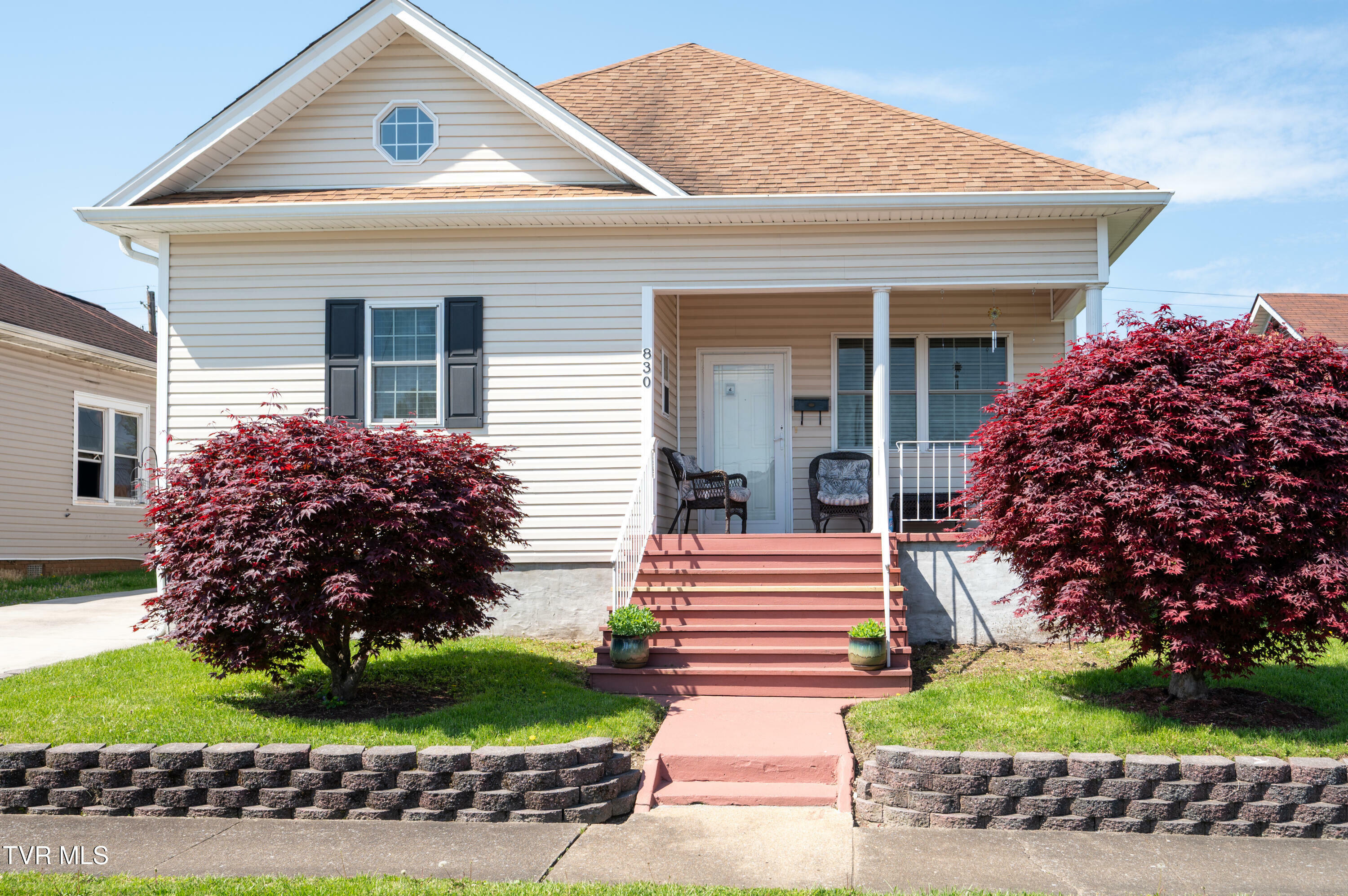 Property Photo: 830 Dale Street TN 37660