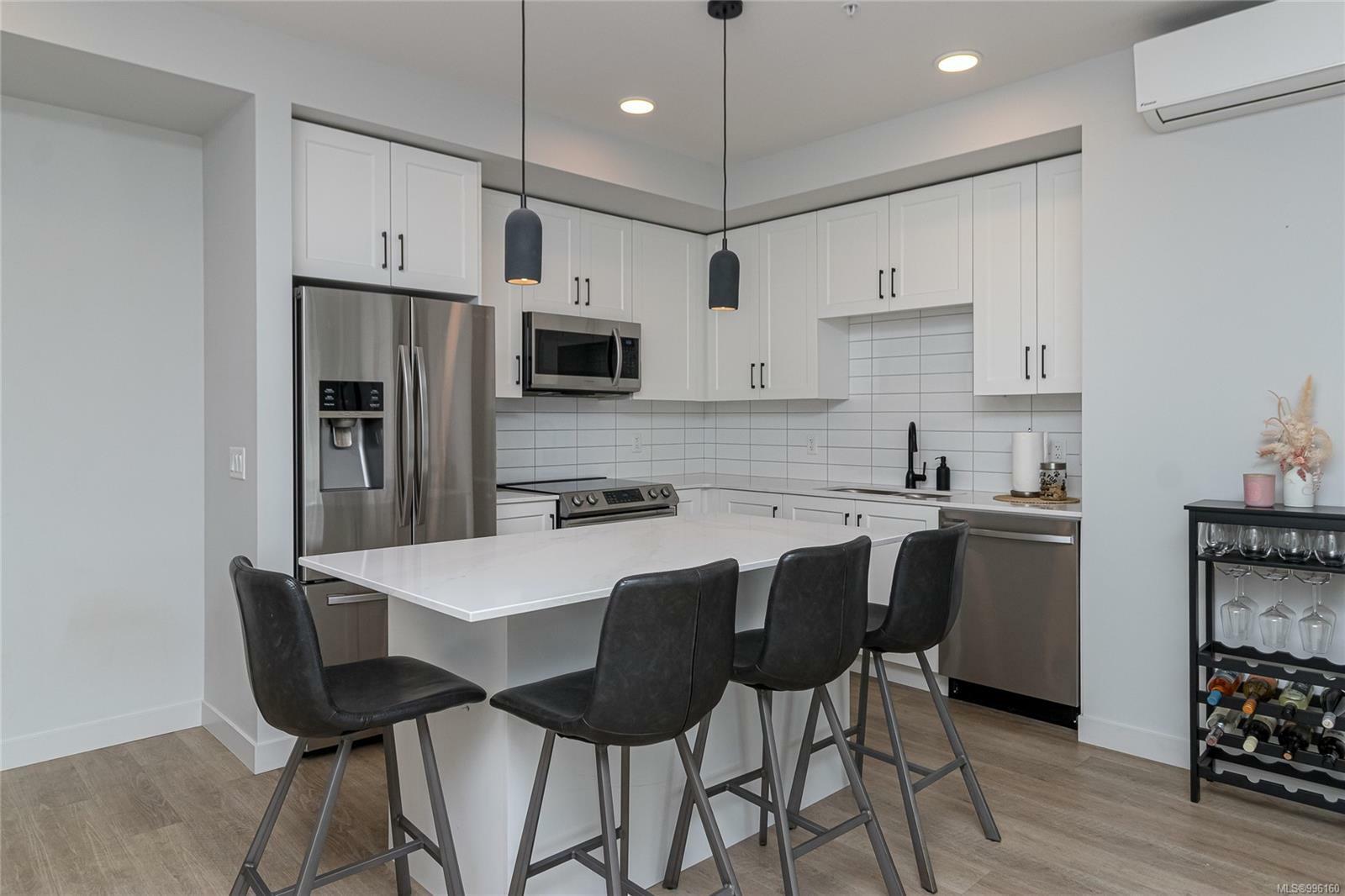 Property Photo: 2465 Gateway Rd 407 BC V9B 6R1