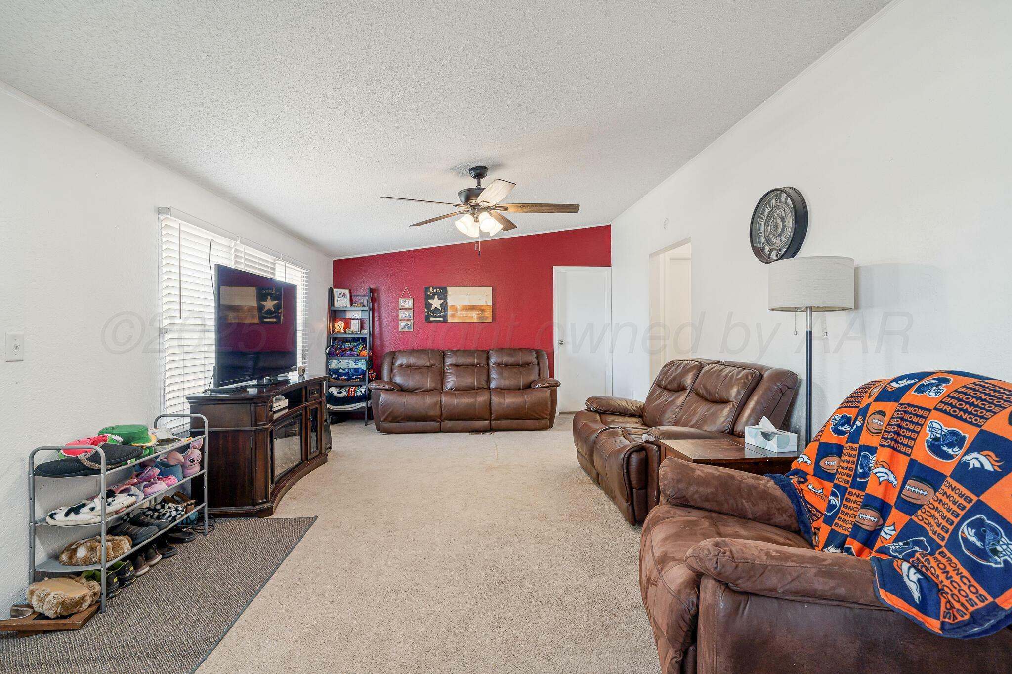 Property Photo: 416 Gallardia Street TX 79108-2710