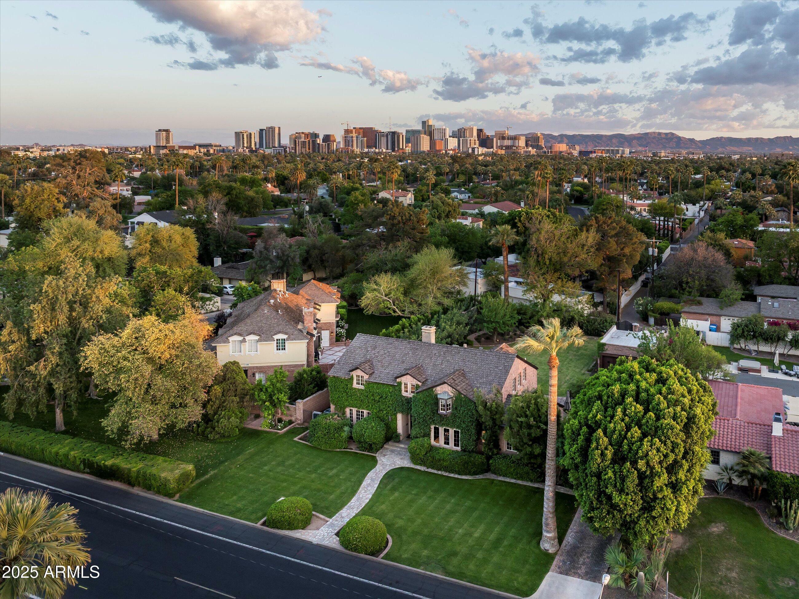 Property Photo: 1015 W Encanto Boulevard AZ 85007
