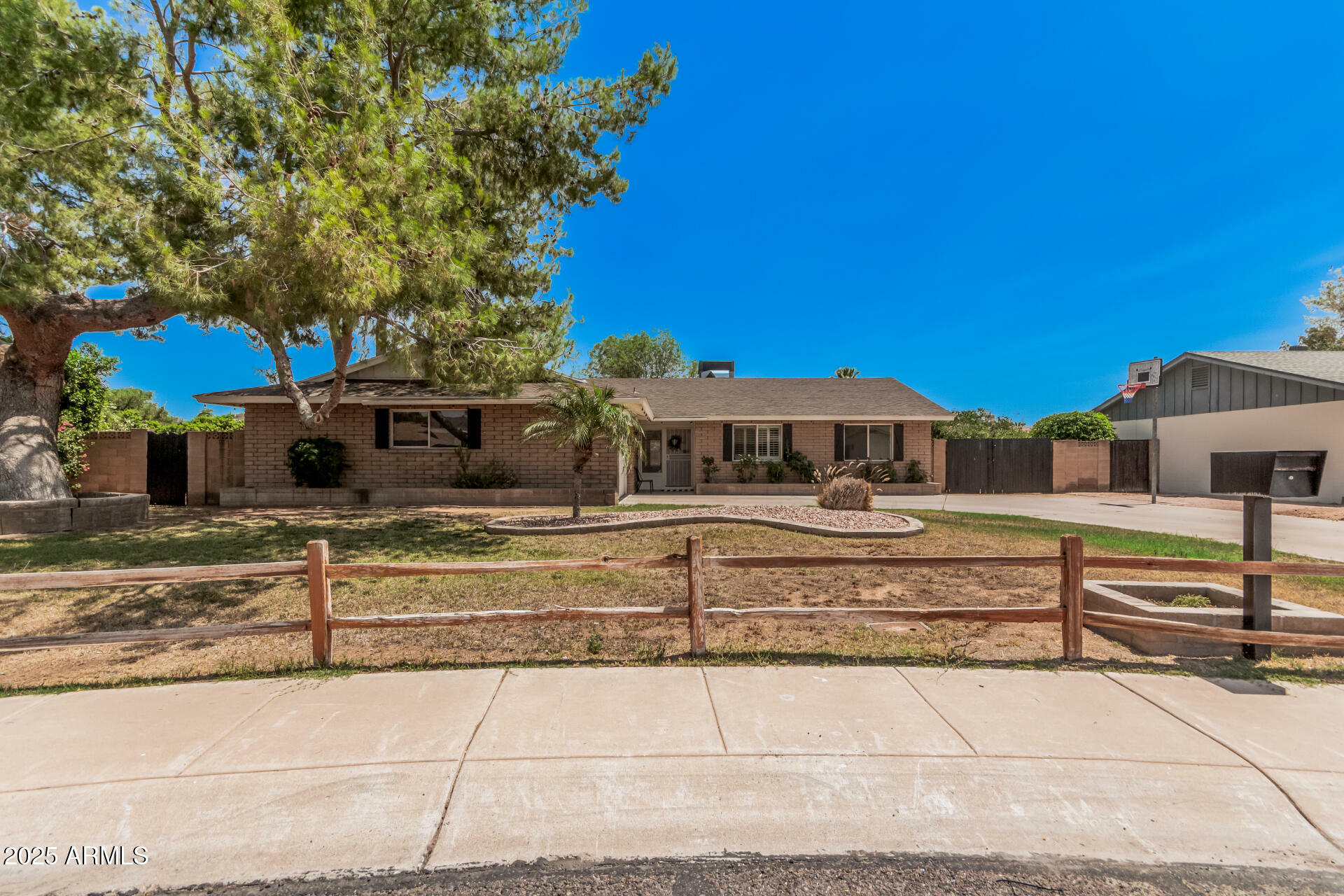 1817 W Seldon Lane  Phoenix AZ 85021 photo
