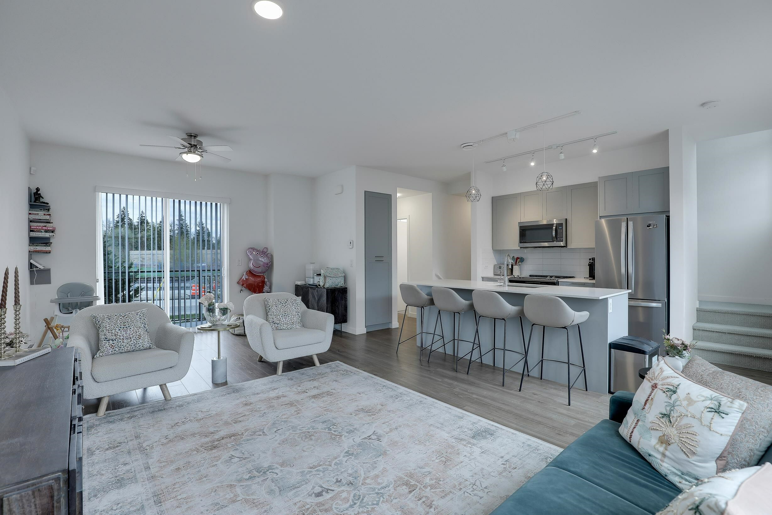 Property Photo: 16433 Watson Drive 1304 BC V4N 6R9