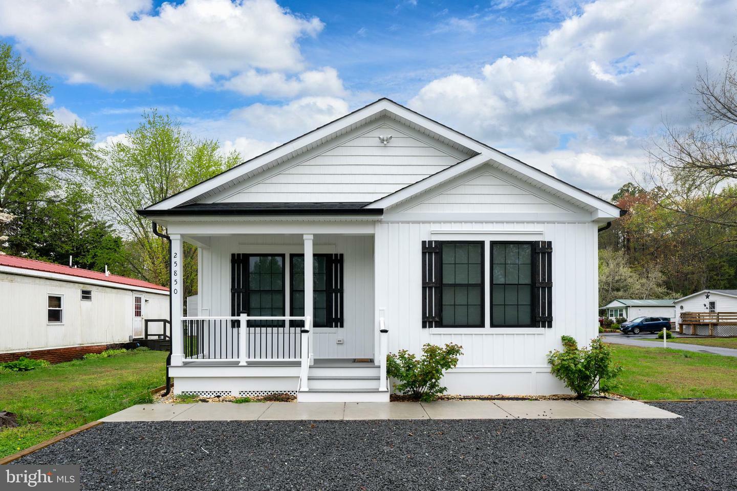Property Photo: 25850 Kings Lane 16835 DE 19966
