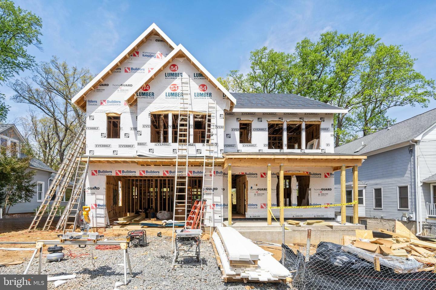 Property Photo: 5427 3rd Street S VA 22204