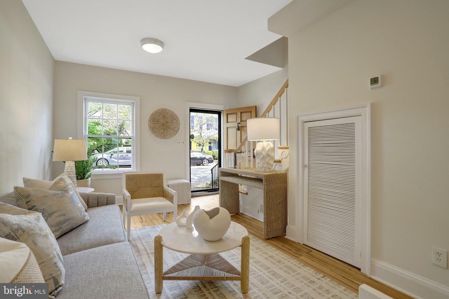 Property Photo: 729 S Fairfax Street VA 22314