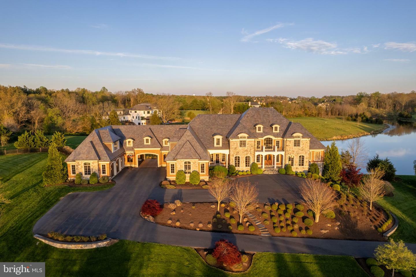 Property Photo: 22694 Creighton Farms Drive VA 20175