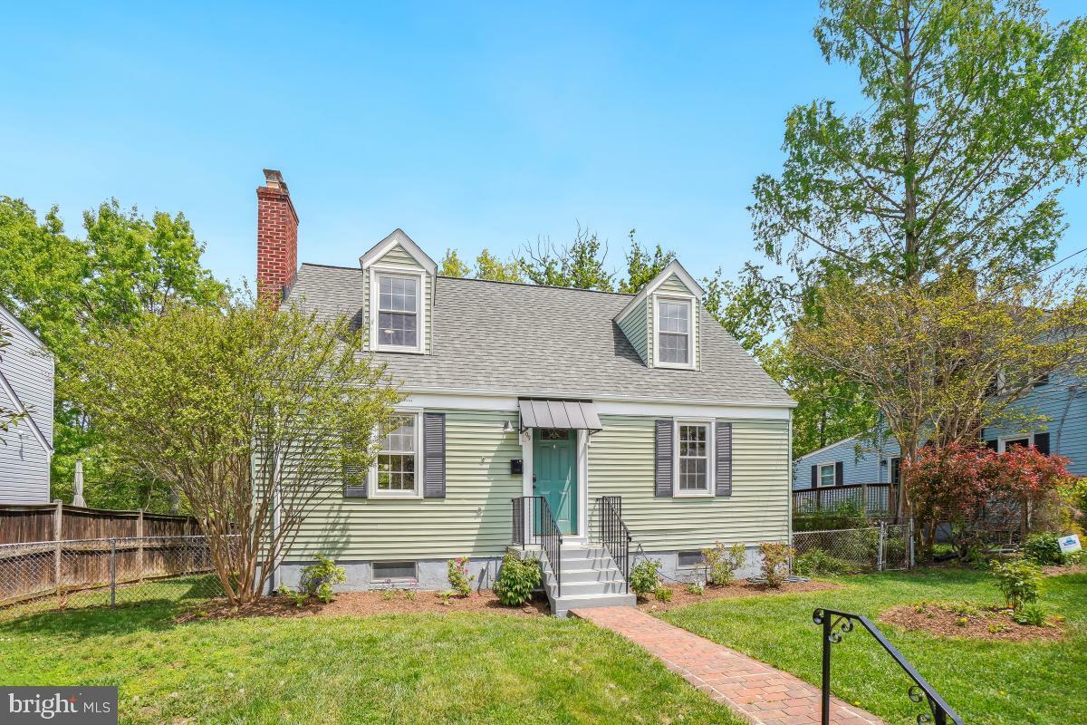 Property Photo: 2309 S Buchanan Street VA 22206