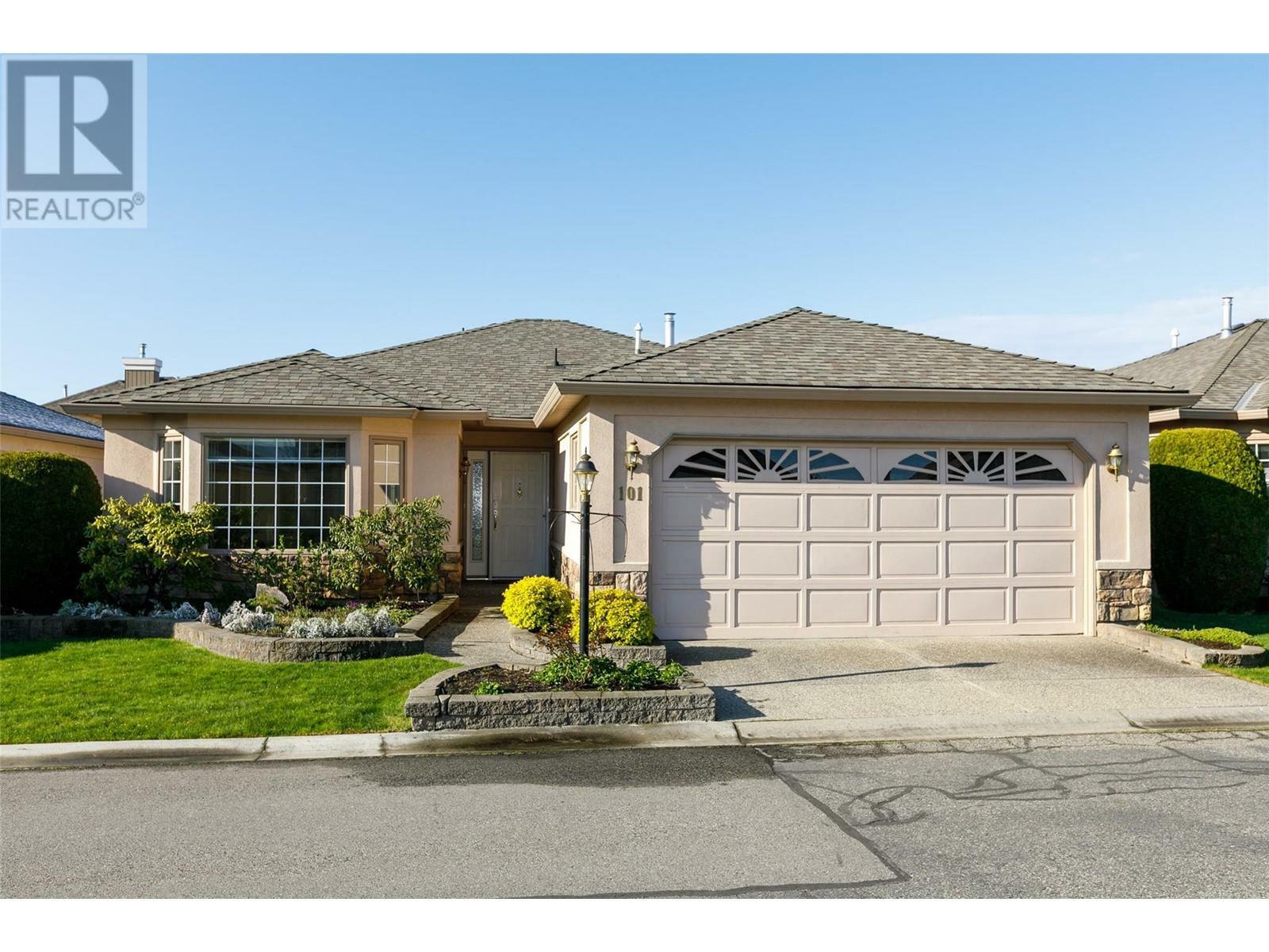 Property Photo: 595 Yates Road 101 BC V1V 1P8