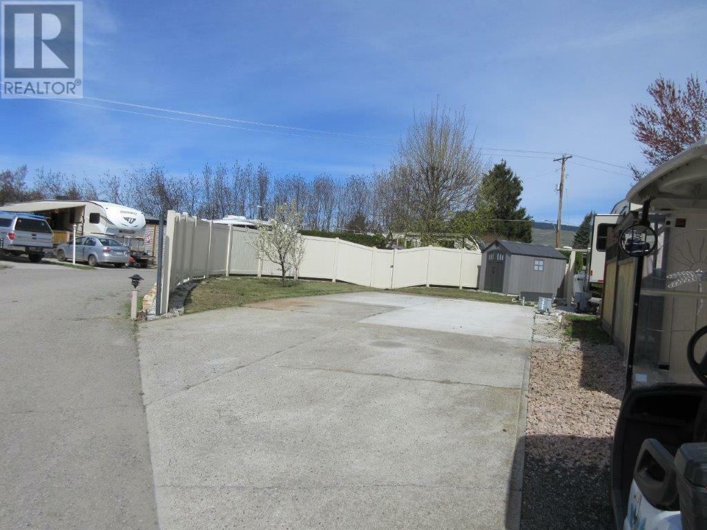 Property Photo: 415 Commonwealth Road 523 BC V4V 1P4