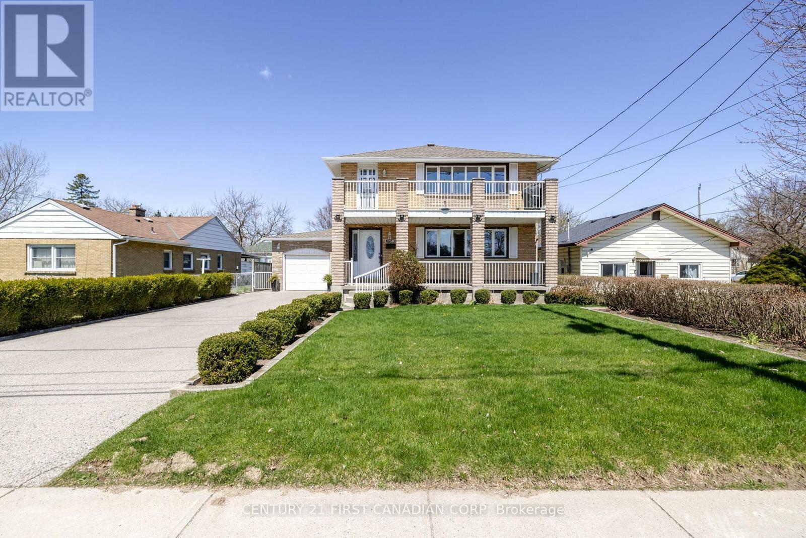 Photo de la propriété:  758 Cheapside Street  ON N5Y 3Y8 