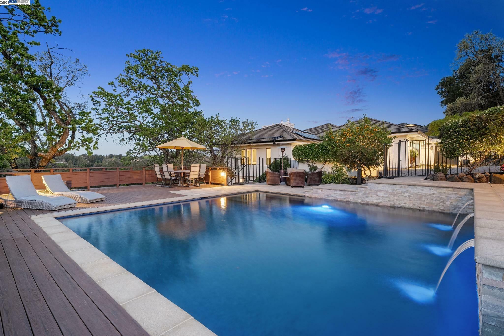 Property Photo: 11 Leslyn Lane CA 94549