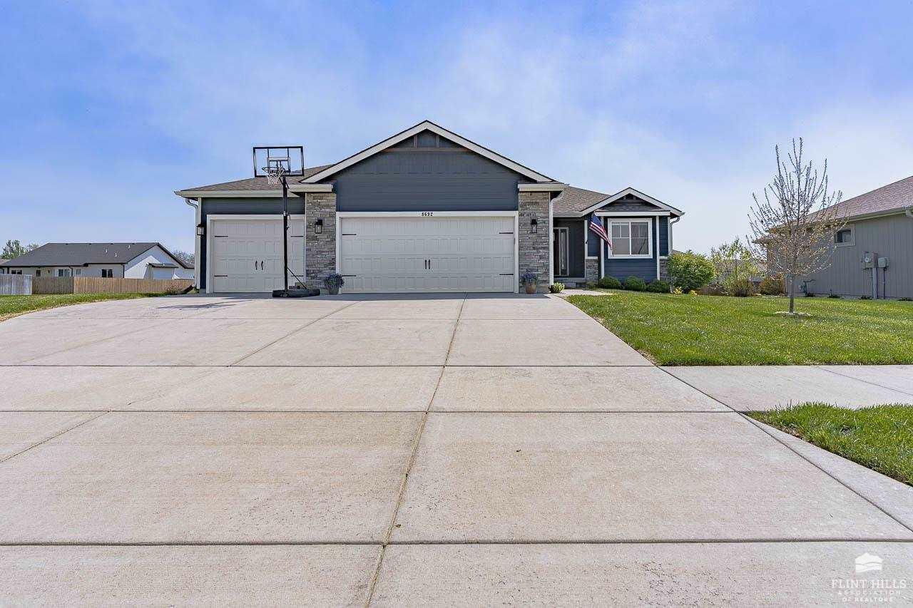 8692 Kinzie Jo'S Way  Manhattan KS 66502 photo