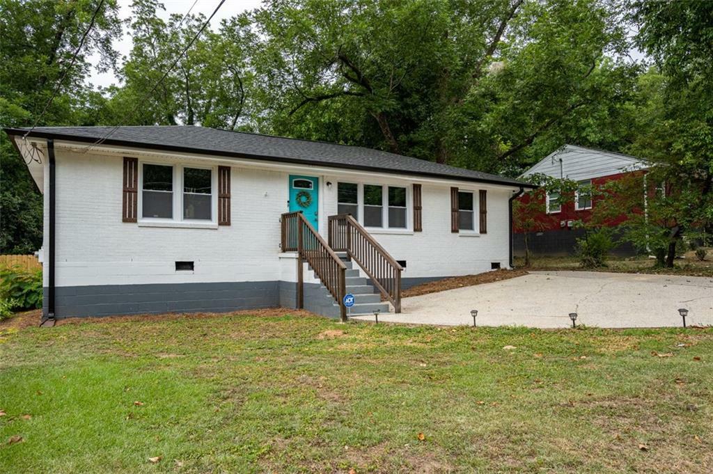 Property Photo: 831 Catherine Street GA 30297
