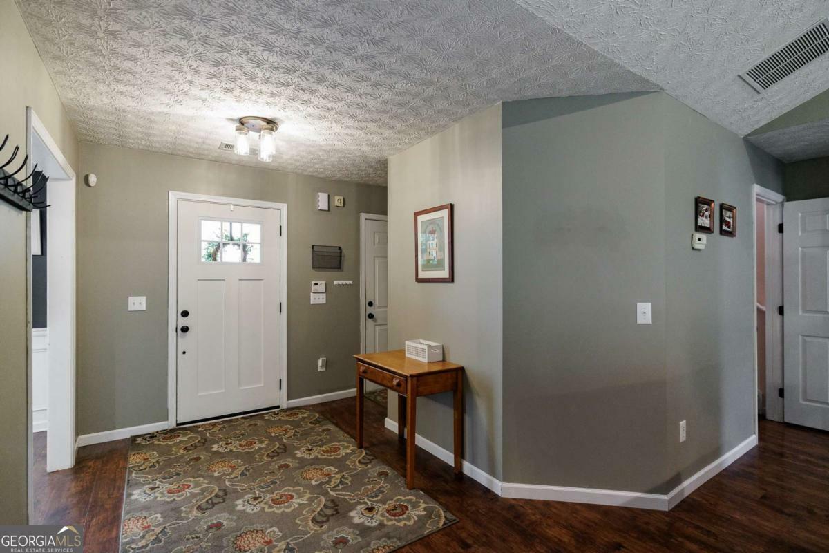 Property Photo: 1217 Nunnally Drive GA 30655