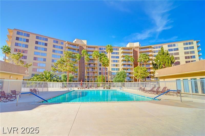 Property Photo: 205 East Harmon Avenue 707 NV 89169