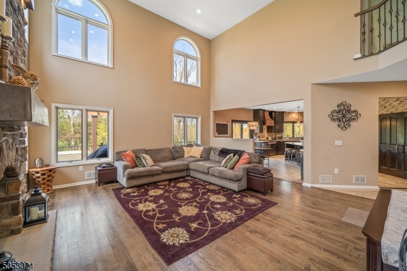 Property Photo: 10 Smock Ct NJ 07082