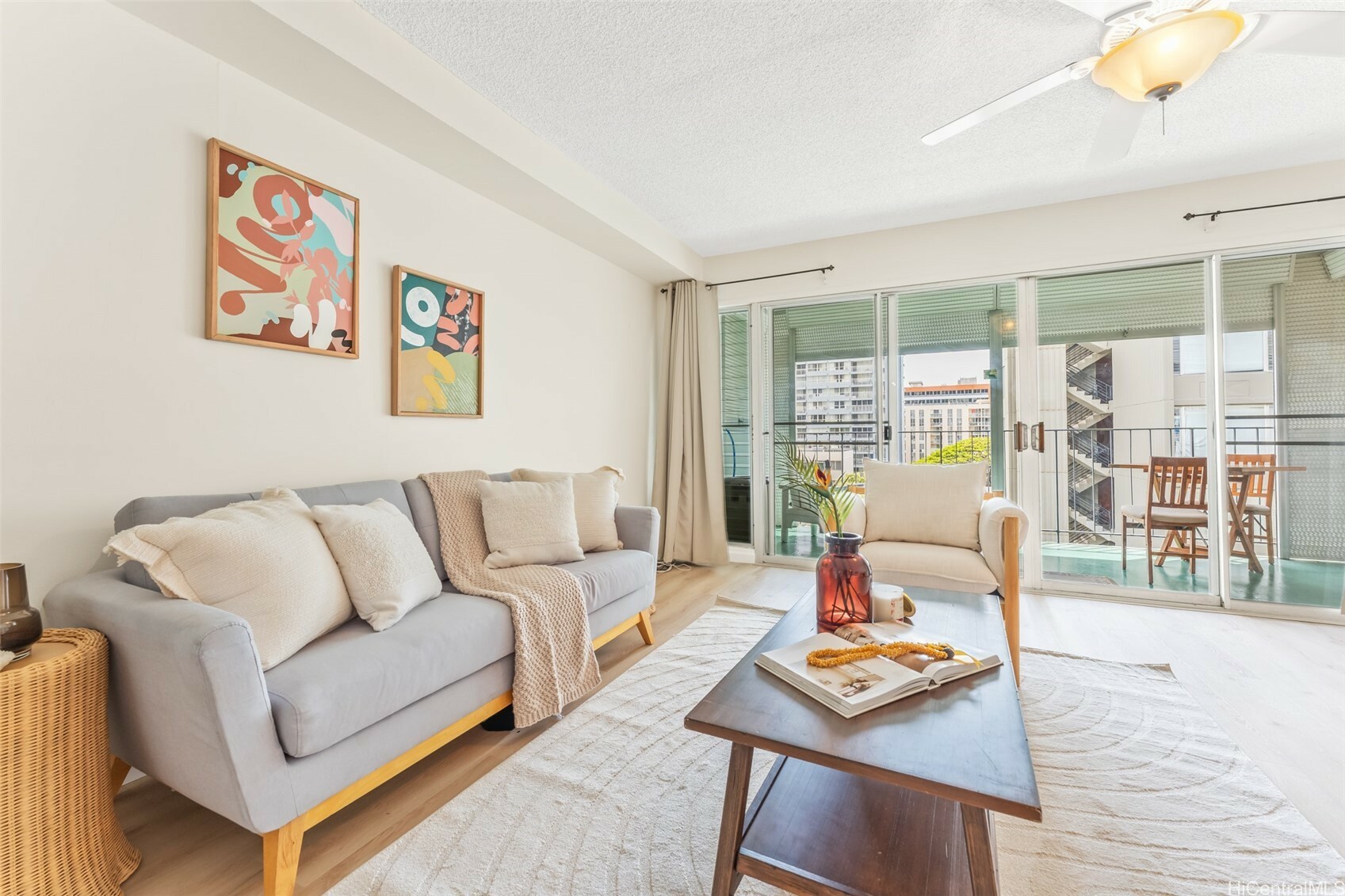 1615 Wilder Avenue 604  Honolulu HI 96822 photo