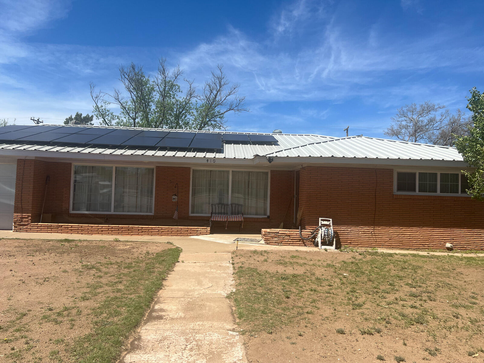 Property Photo: 410 E Ellwood Boulevard TX 79313