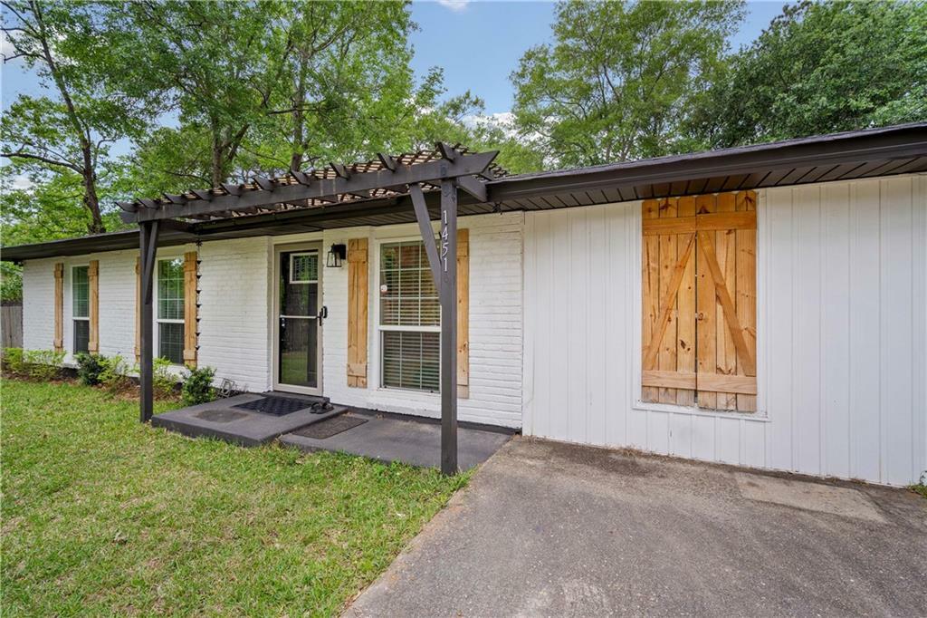 Property Photo: 1451 Morlee Drive W AL 36618