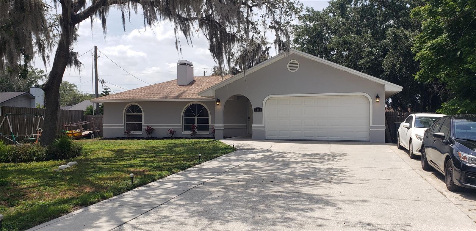 Property Photo: 2404 Timbercreek Loop E FL 33805