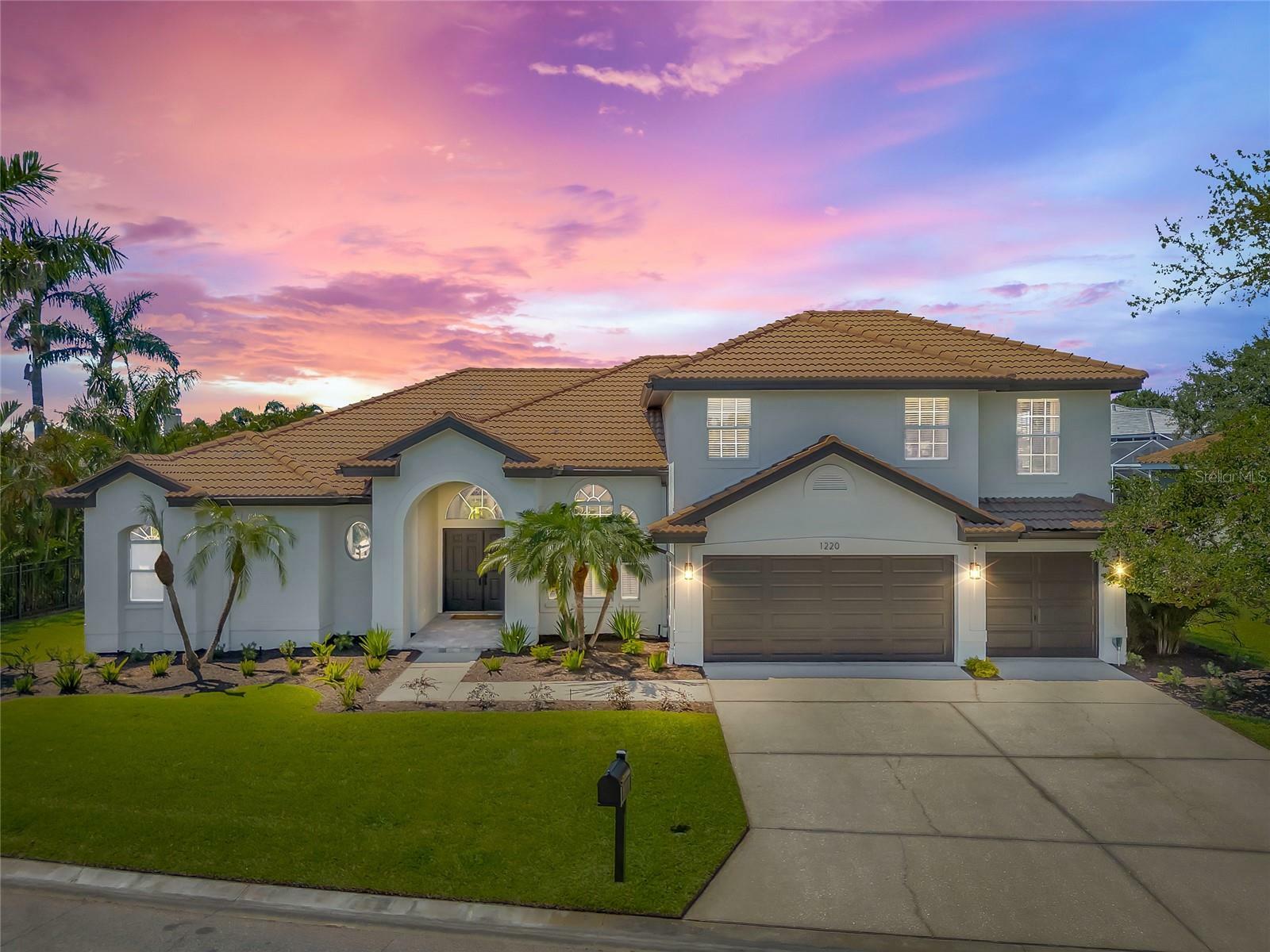 1220 Darlington Oak Circle NE  St Petersburg FL 33703 photo