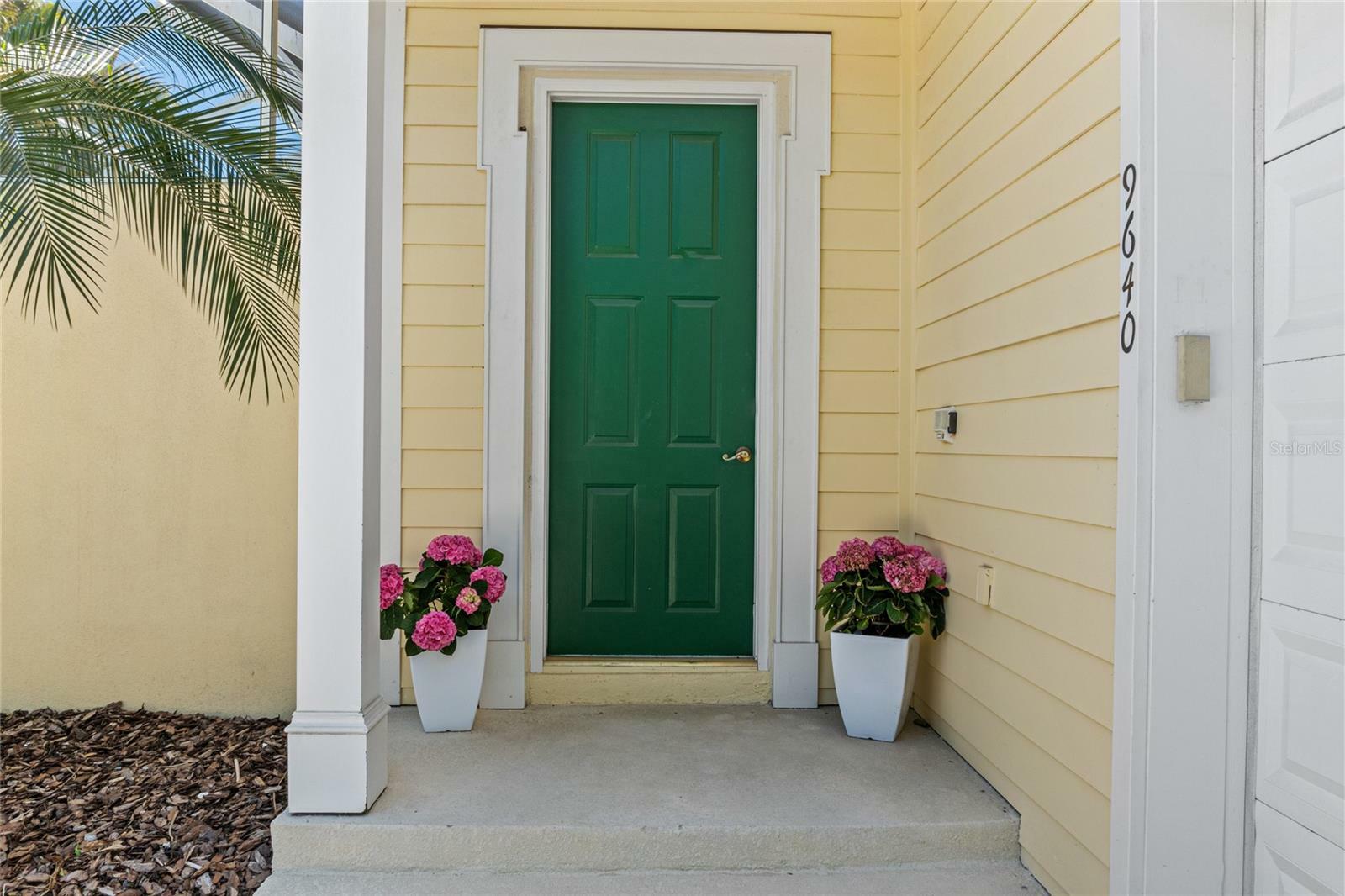 Property Photo:  9640 Bryanston Drive  FL 32827 