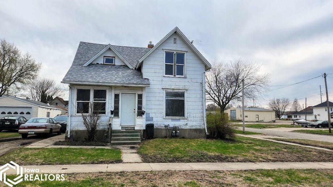 Property Photo: 231-233 8th Street IA 50401