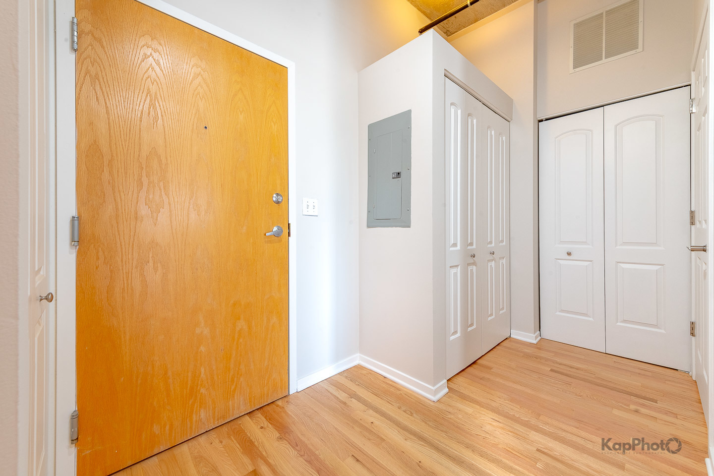 Property Photo: 933 W Van Buren Street 308 IL 60607