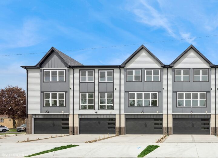 Property Photo: 8522 Center Avenue IL 60171