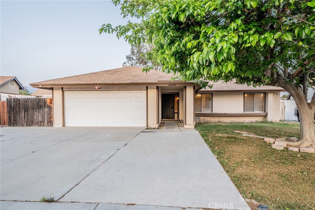 Property Photo: 43639 Persimmons Lane CA 92544