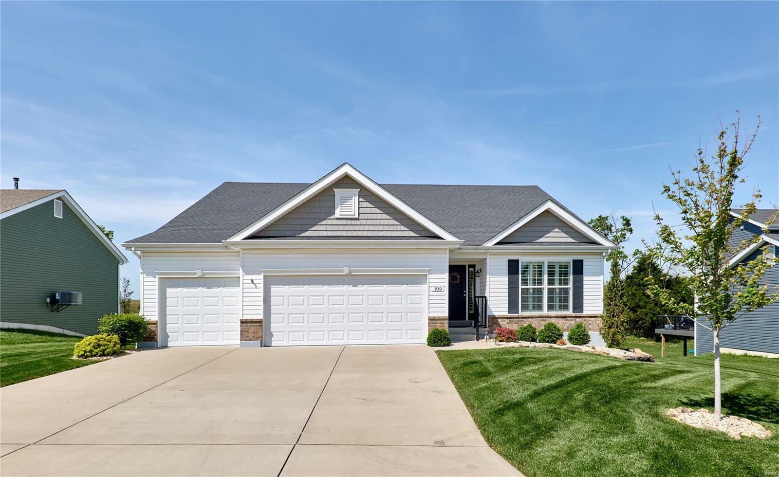 109 Hannahs Mill Drive  Lake St Louis MO 63367 photo
