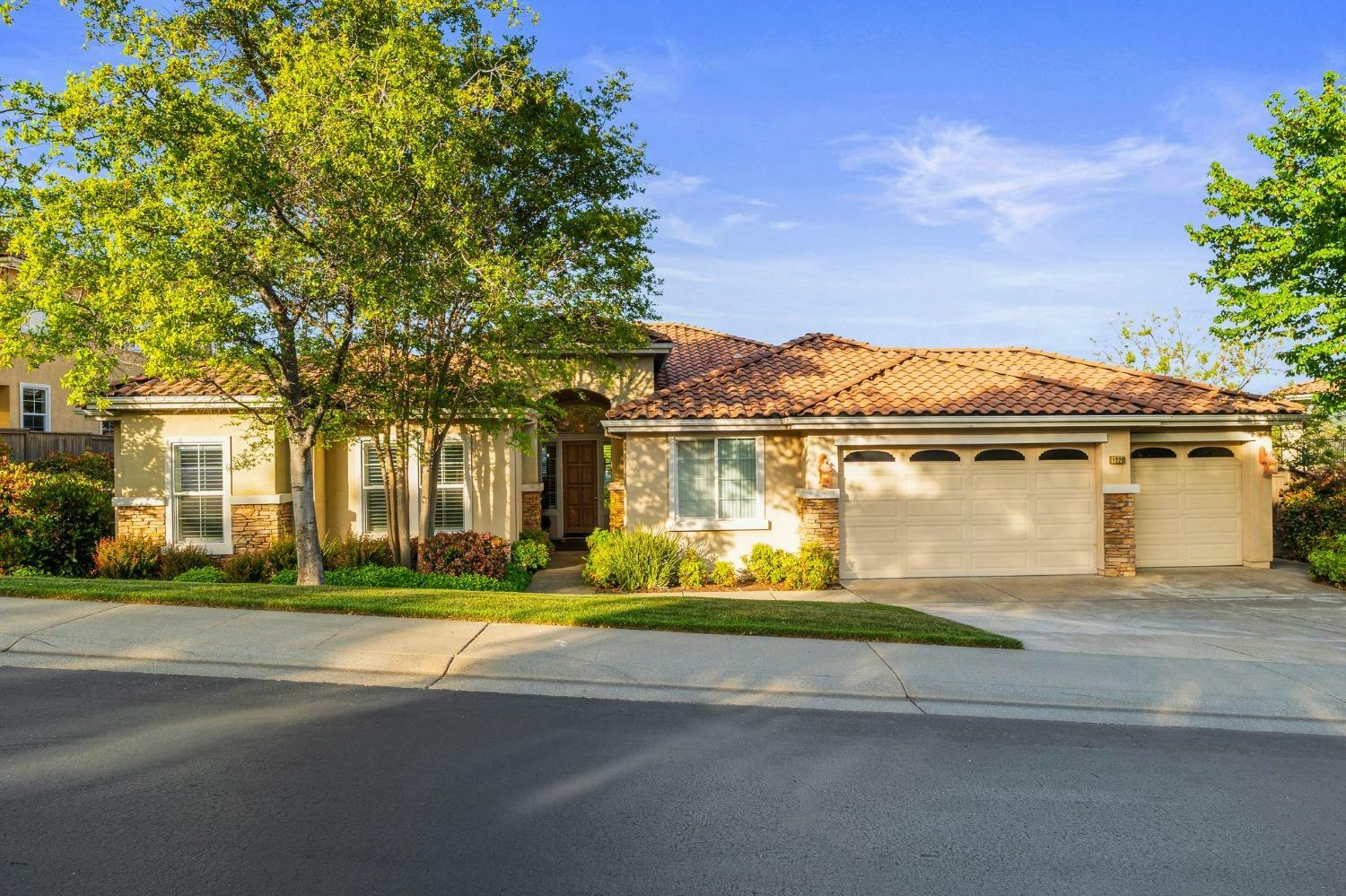 Property Photo: 1229 Souza Drive CA 95762