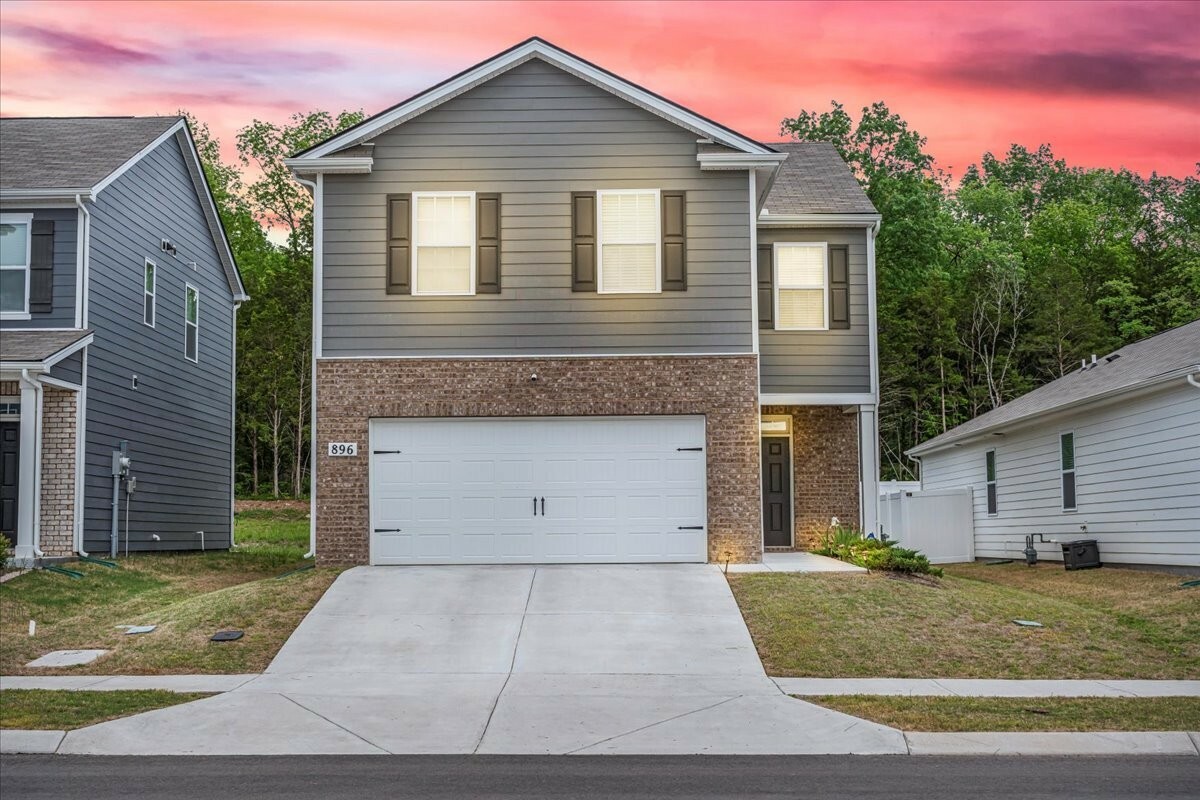 Property Photo: 896 Long Leaf Rd TN 37087