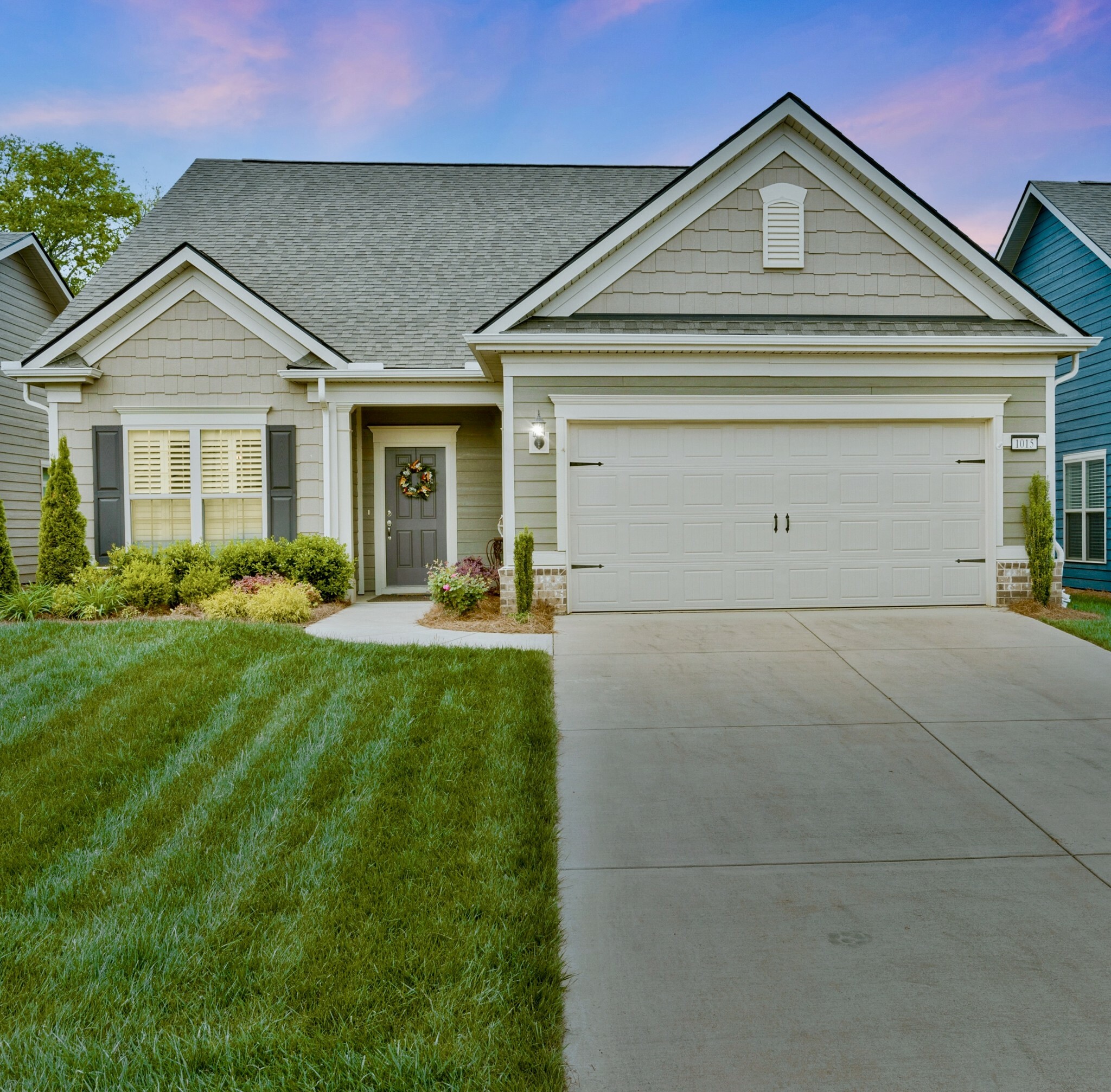 Property Photo: 1015 Sumner Grv TN 37174