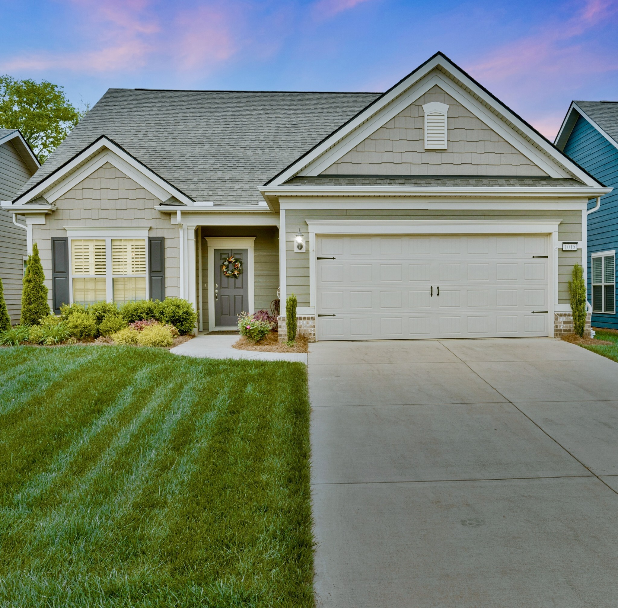 Property Photo: 1015 Sumner Grv TN 37174