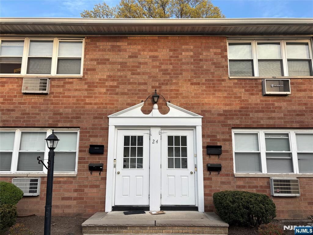 Property Photo:  24C Lakeview Avenue 24C  NJ 07605 