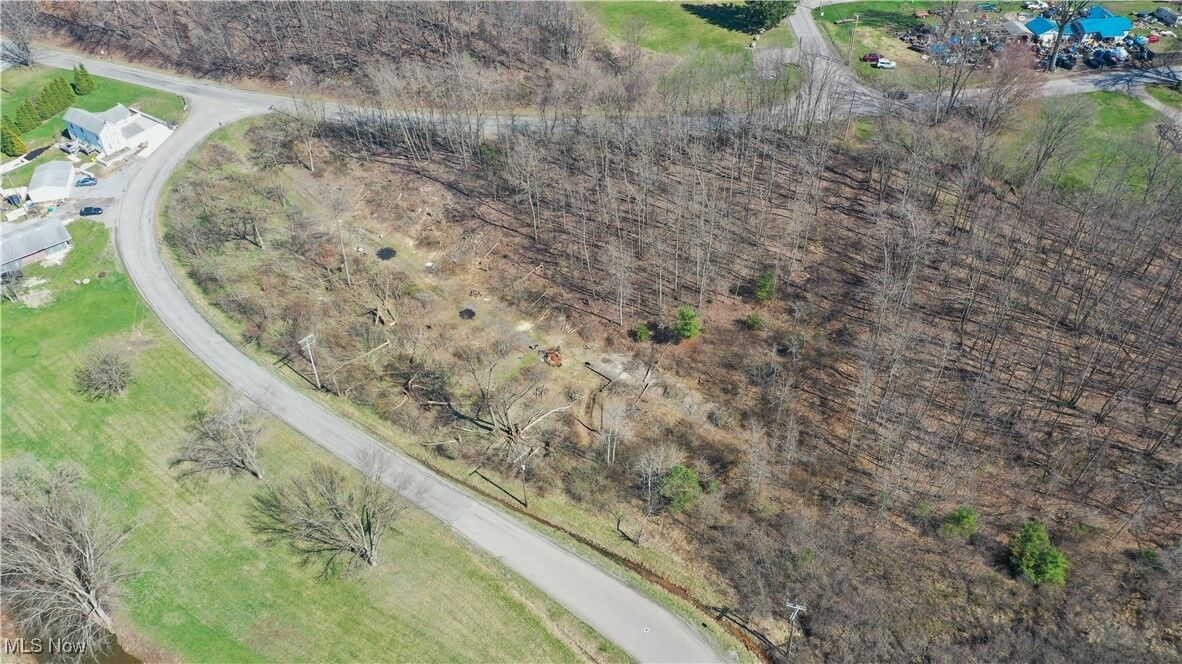 Property Photo:  909 Lisbon Road  OH 44460 