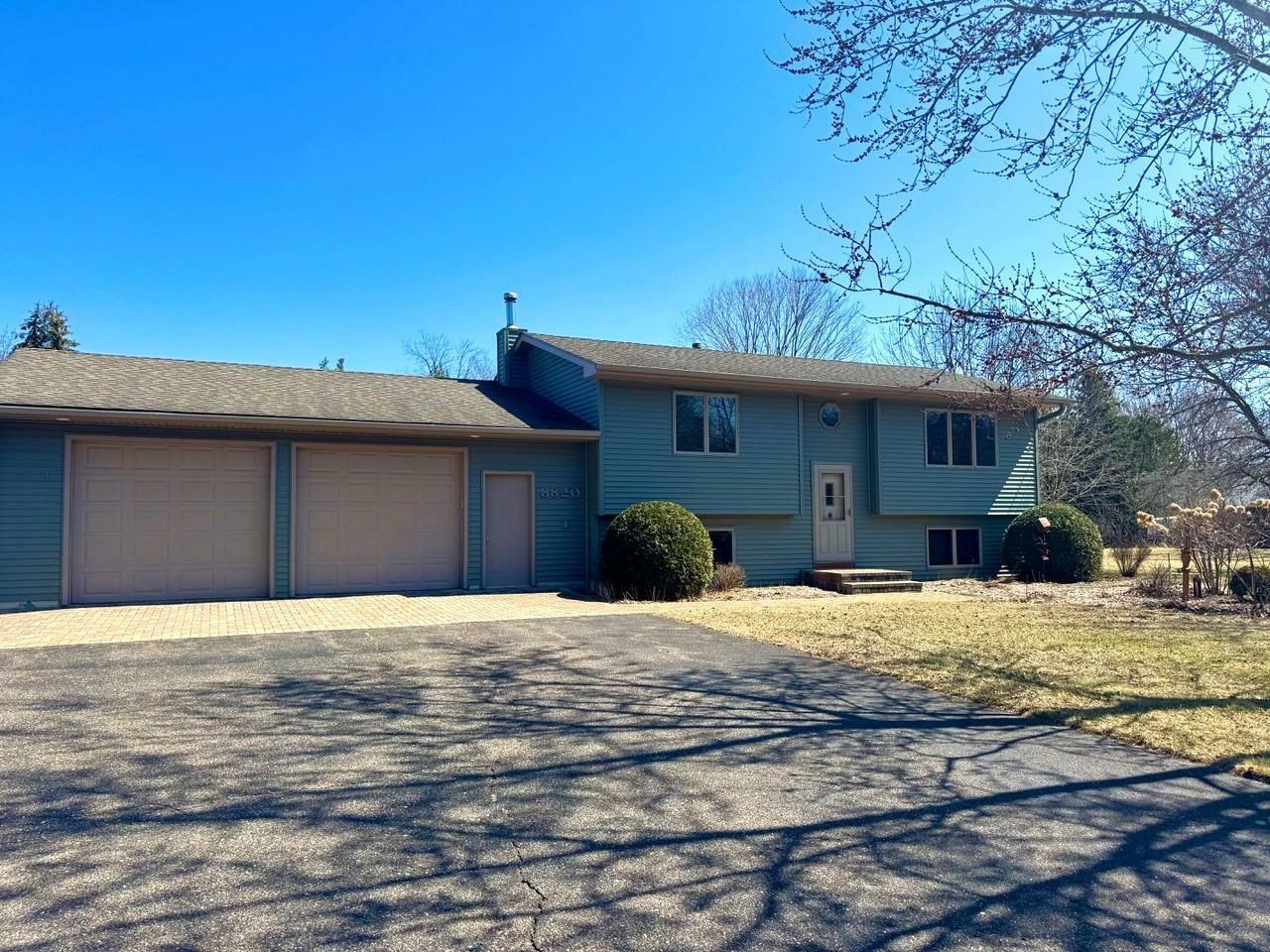 Property Photo:  8820 Ogren Avenue NE  MN 55330 