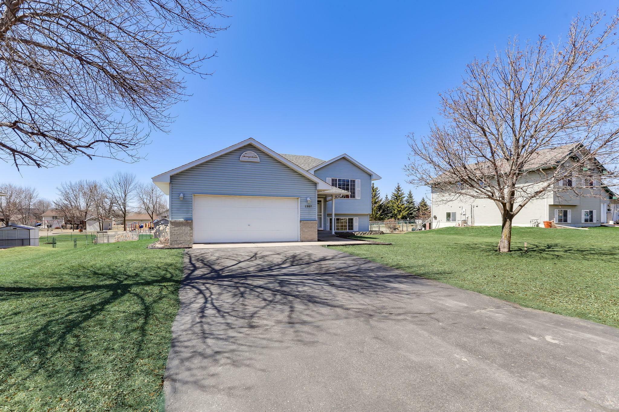 Property Photo: 1307 Widgeon Way MN 55313