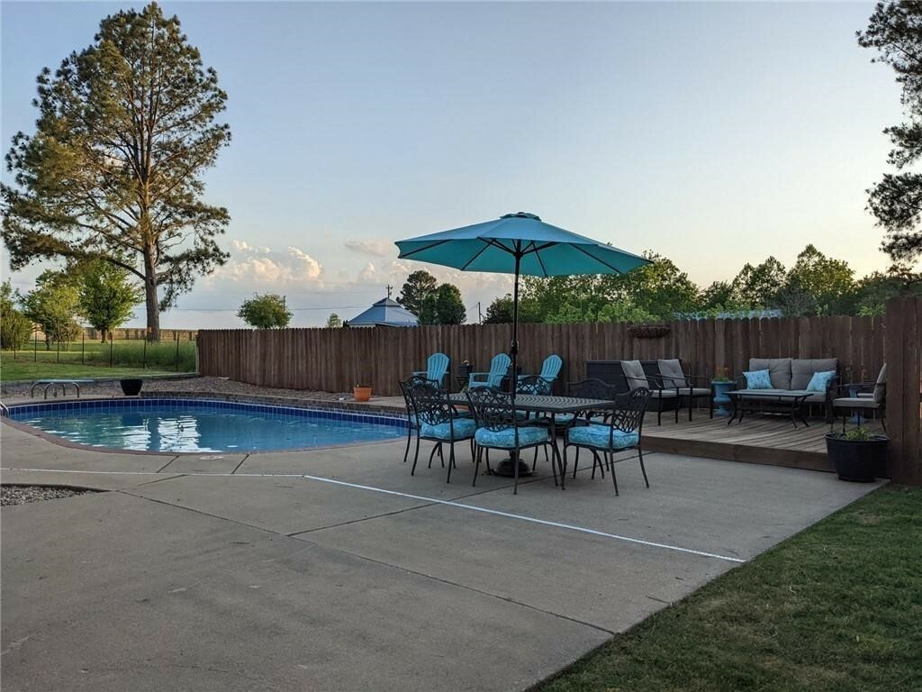 Property Photo: 302 Casey Lane AR 72756